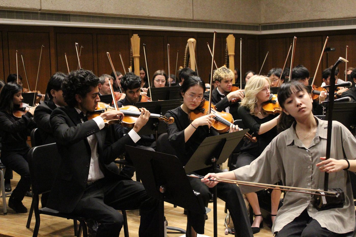 In rehearsal with the string section