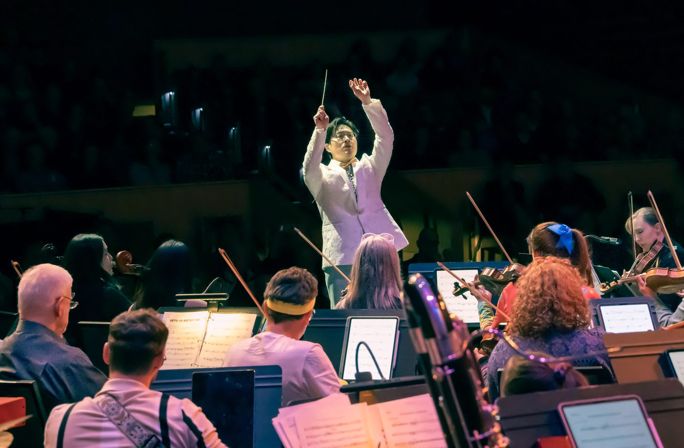 Conducting, viewed from within the orchestra